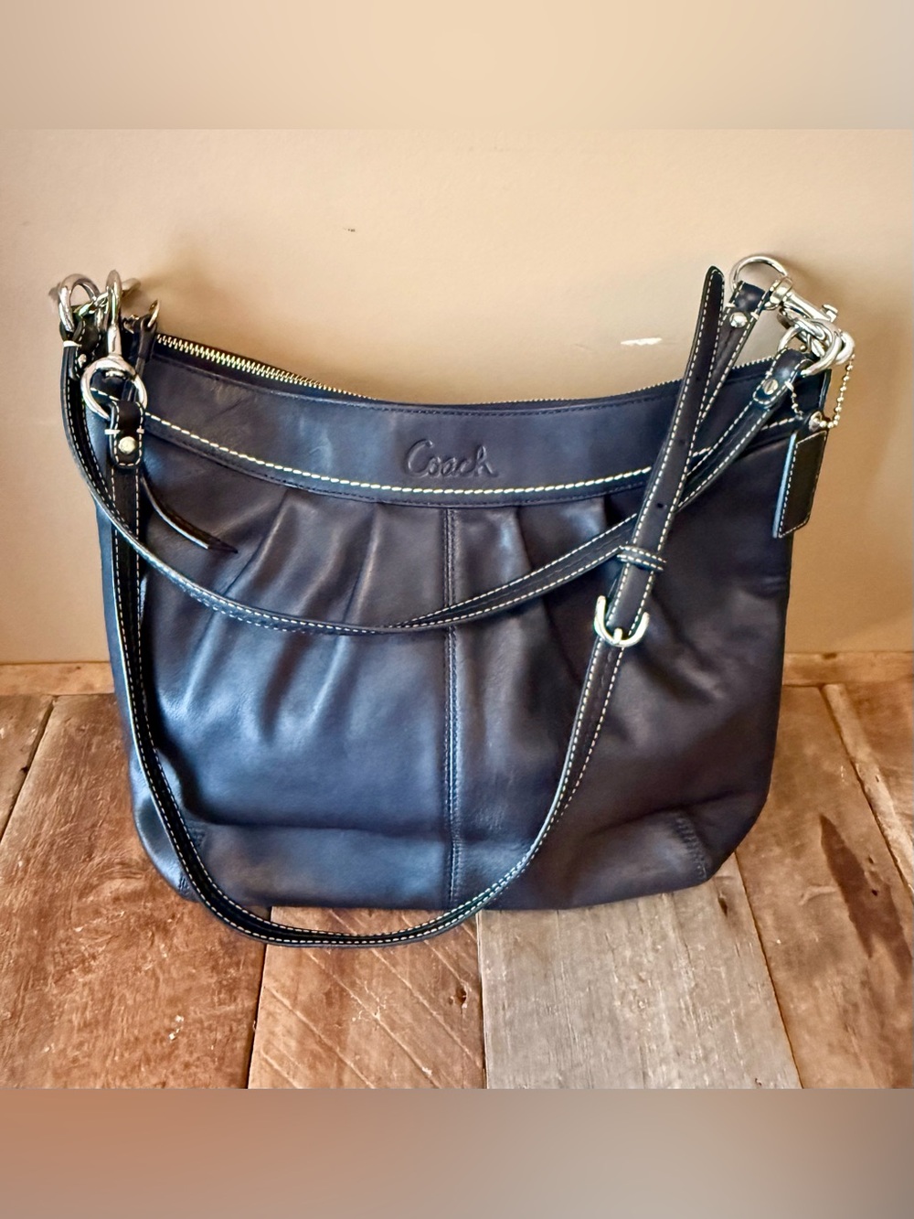 Authentic Vintage Y2K Coach Soho Pleated Leather Shoulder Bag F13764 Black 2006